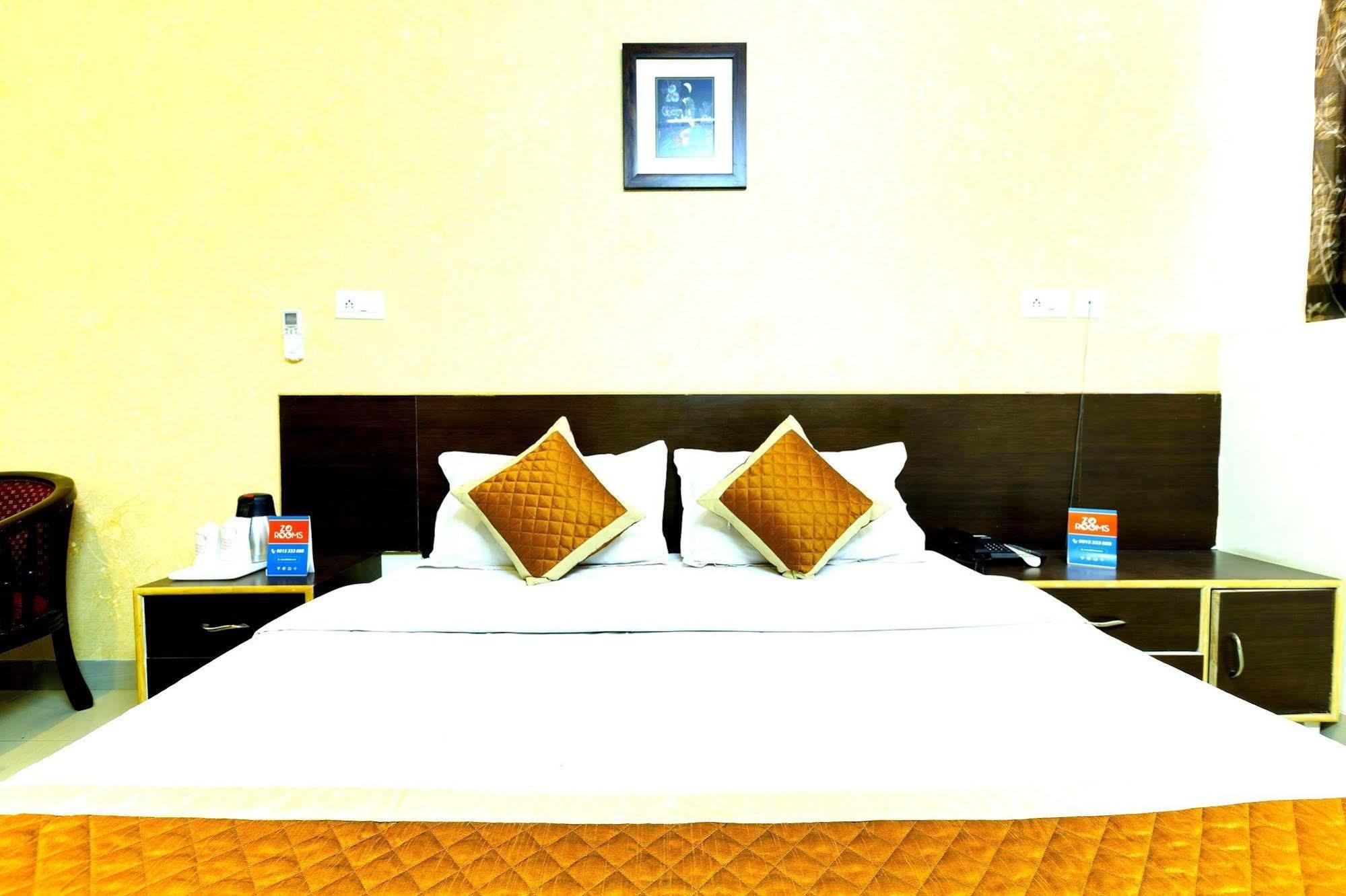 Hotel Ananta Inn Jaipur Bagian luar foto